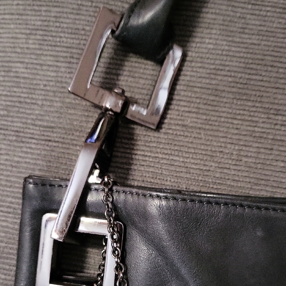 HELEN WELSH LIKE NEW Elegant Black Leather Shoulder Bag - Picture 8 of 14